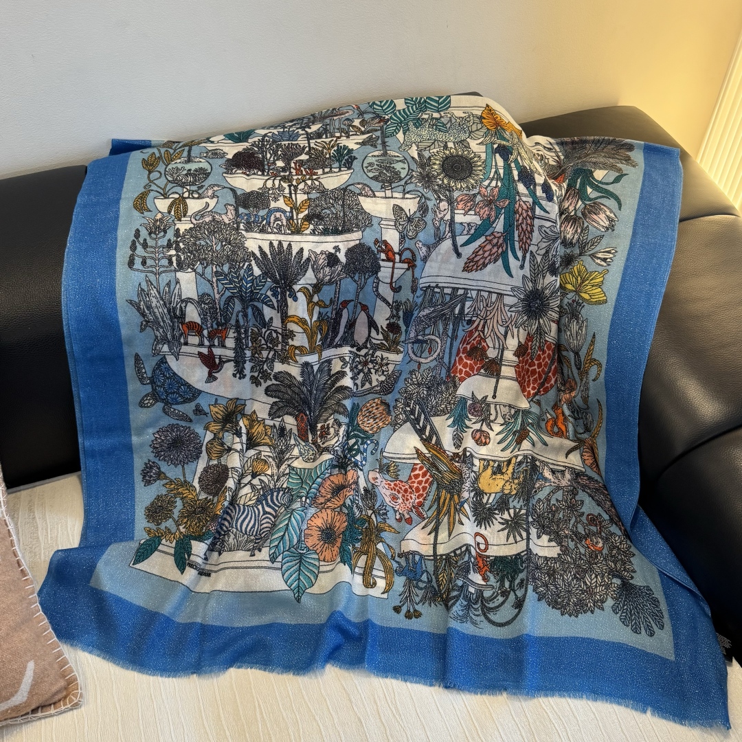 会发光发亮的围巾银丝羊绒长巾✨专柜同步‼️真心赞‼️驴家路易威登经典 Monogram 图案搭配彩色边框