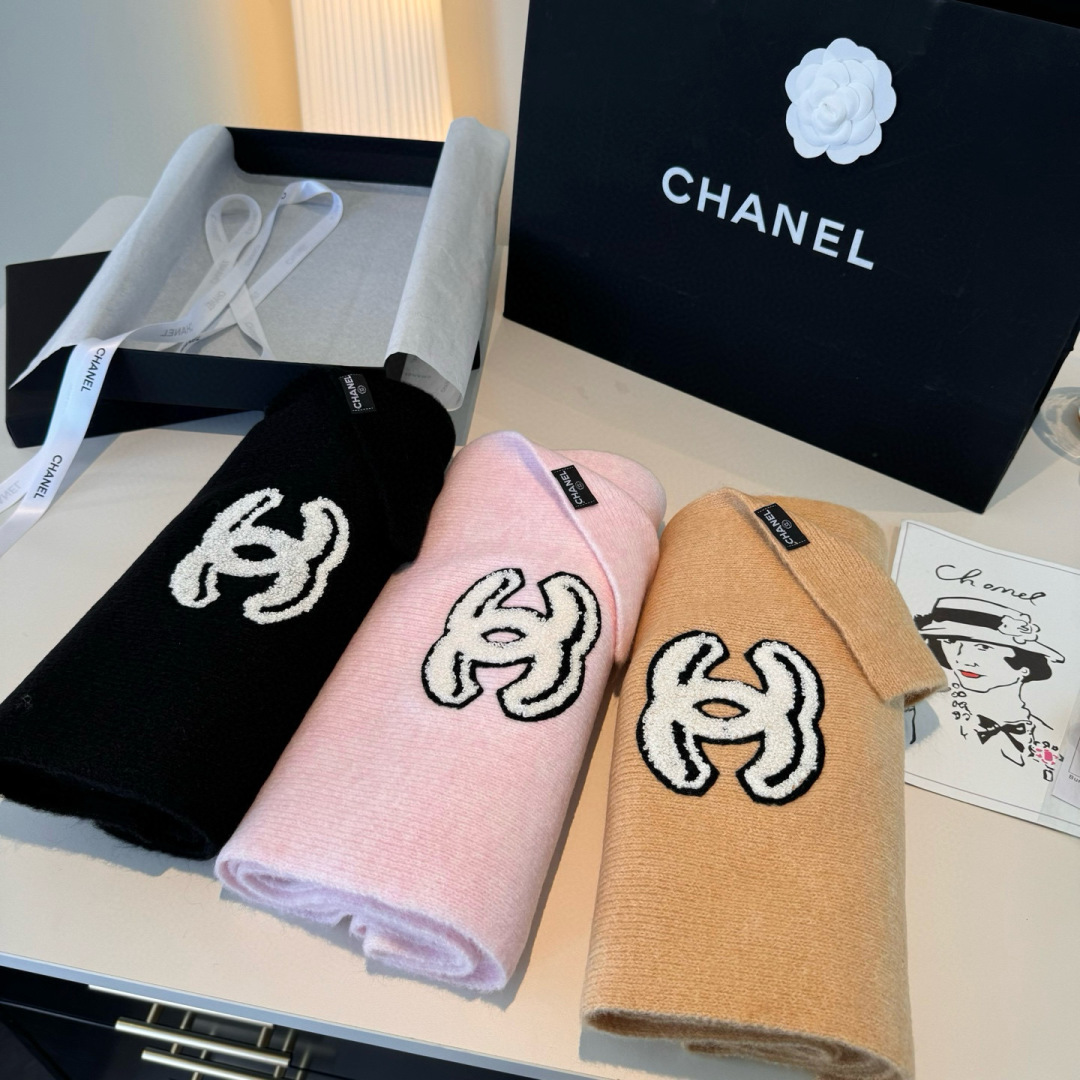 👑👑Chanel25秋冬新款针织围巾羊绒针织长巾‼️美翻了[流泪]御用殿堂级极品‼️新款在售 进口纯羊绒