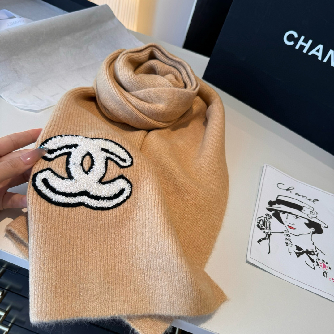👑👑Chanel25秋冬新款针织围巾羊绒针织长巾‼️美翻了[流泪]御用殿堂级极品‼️新款在售 进口纯羊绒