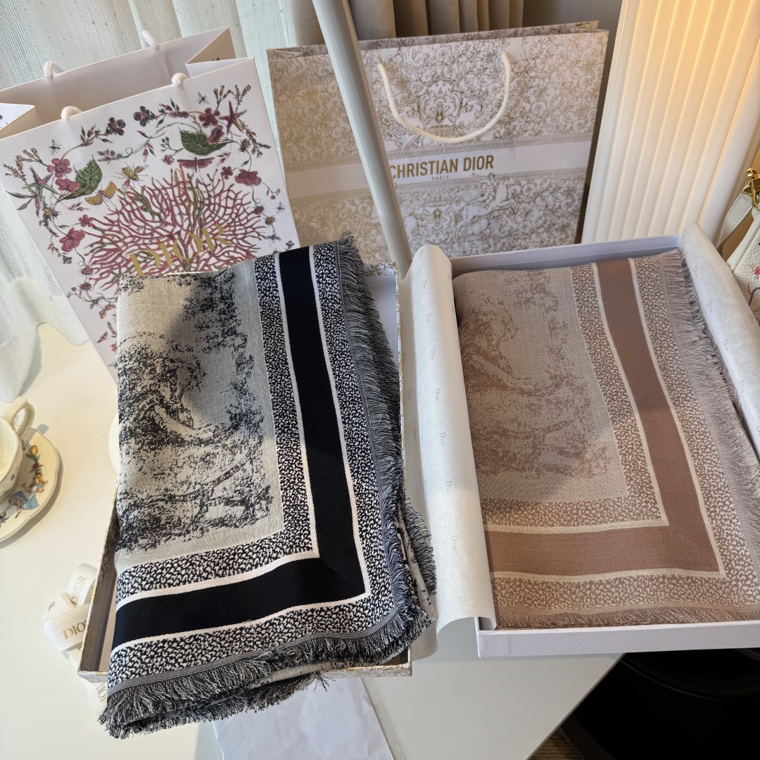 市场最高版本，颜色百分之百对应正品，出入专柜毫无压力，(动物剪花）【茹伊印花】𝐃𝐈𝐎𝐑 茹伊印花是近两年