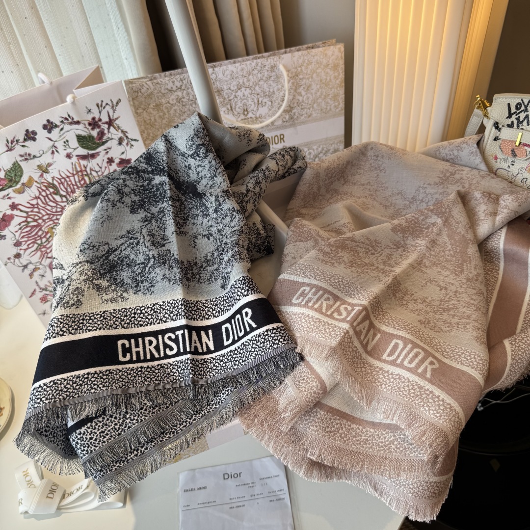 市场最高版本，颜色百分之百对应正品，出入专柜毫无压力，(动物剪花）【茹伊印花】𝐃𝐈𝐎𝐑 茹伊印花是近两年