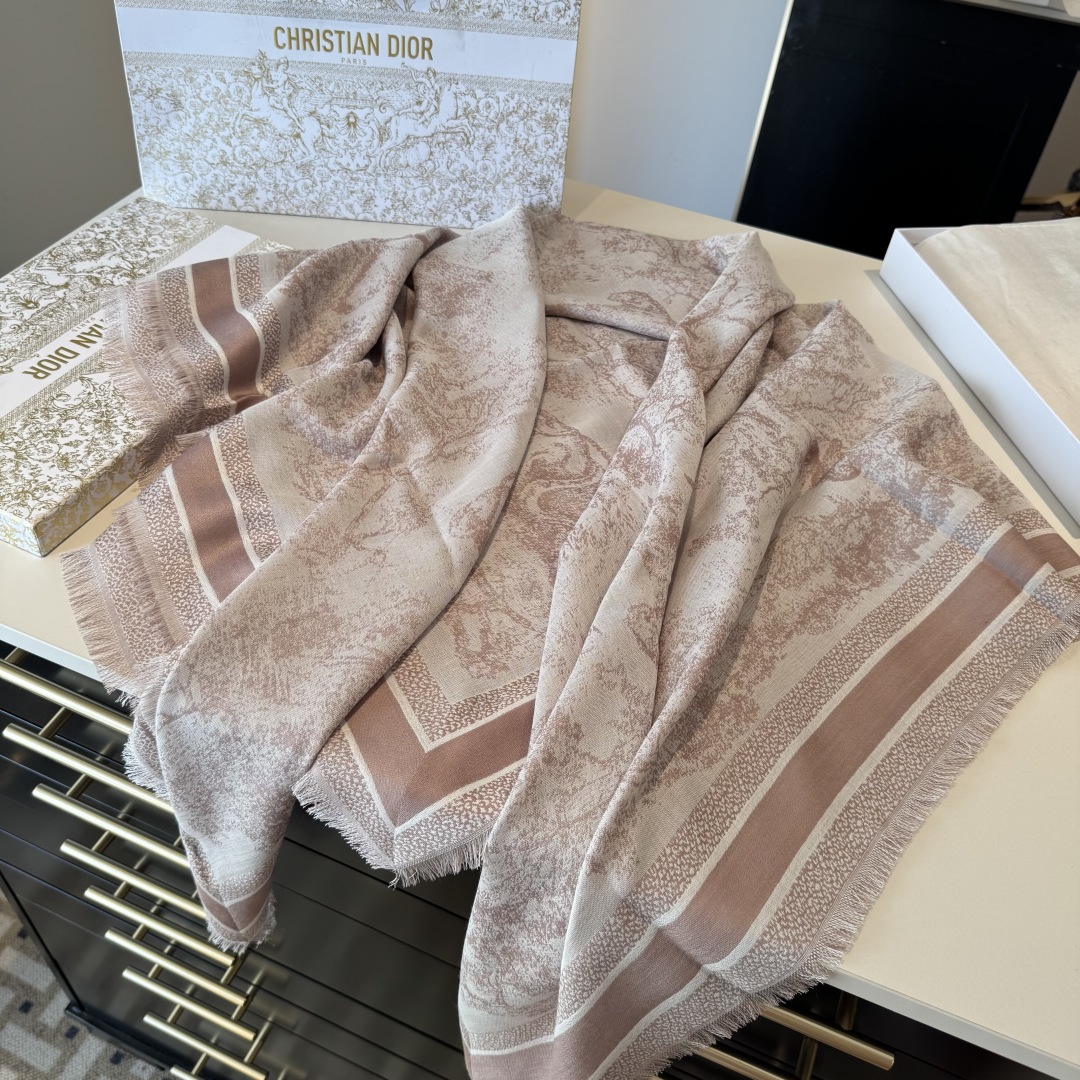 市场最高版本，颜色百分之百对应正品，出入专柜毫无压力，(动物剪花）【茹伊印花】𝐃𝐈𝐎𝐑 茹伊印花是近两年