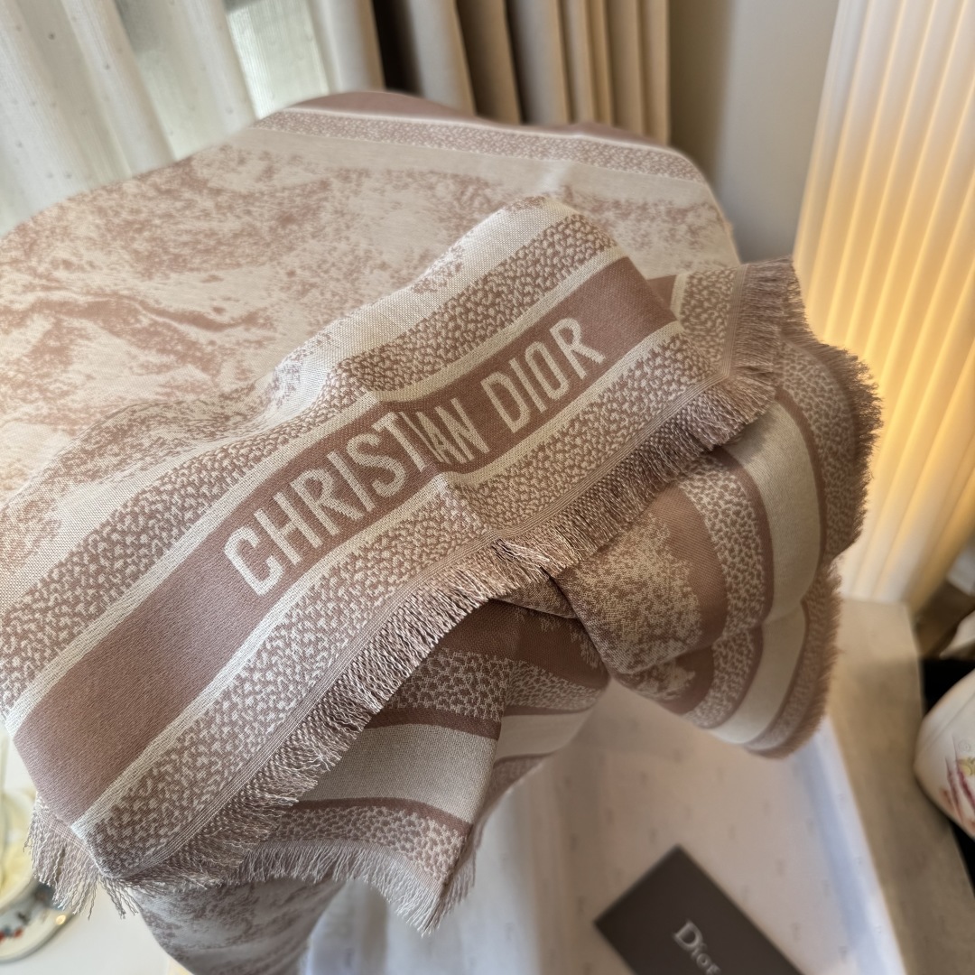 市场最高版本，颜色百分之百对应正品，出入专柜毫无压力，(动物剪花）【茹伊印花】𝐃𝐈𝐎𝐑 茹伊印花是近两年