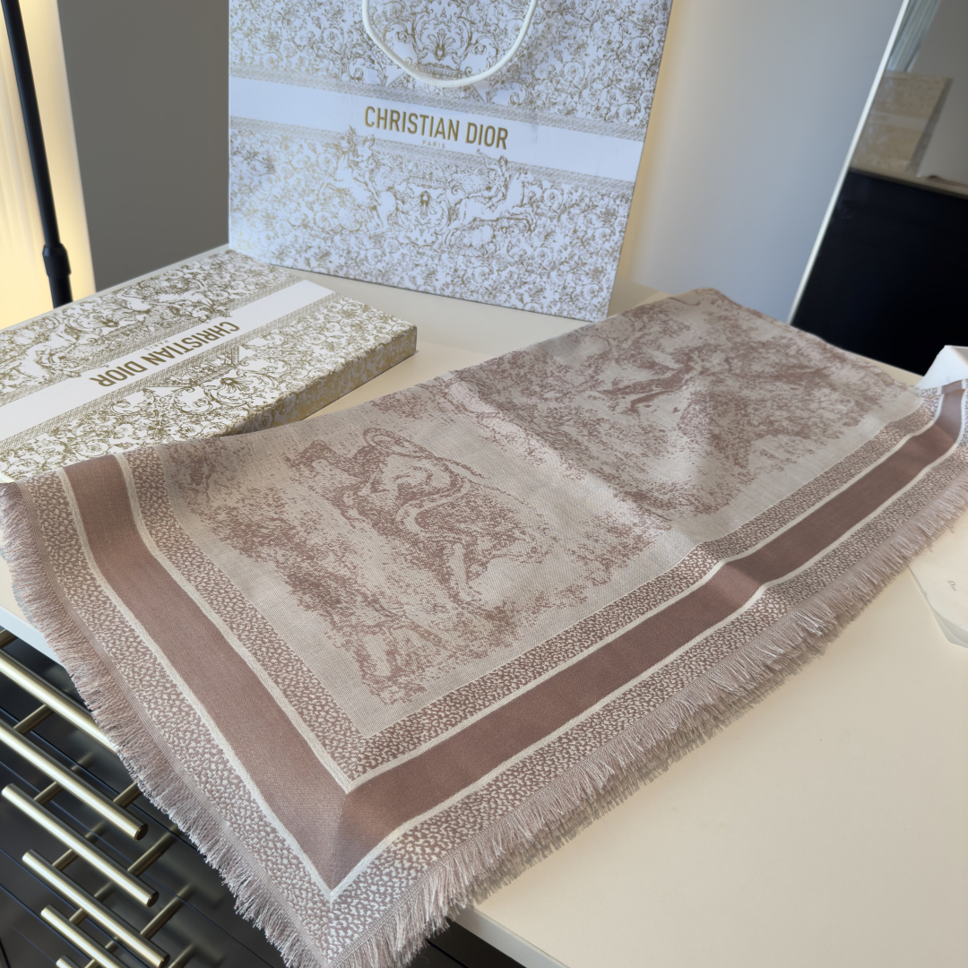 市场最高版本，颜色百分之百对应正品，出入专柜毫无压力，(动物剪花）【茹伊印花】𝐃𝐈𝐎𝐑 茹伊印花是近两年