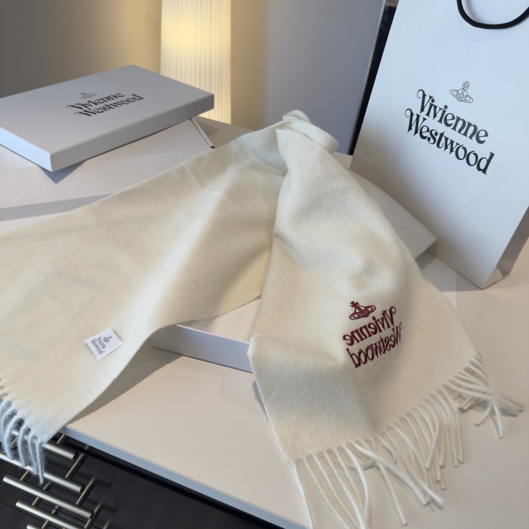 🐂独一无二的绝对牛货♥️美化心了好吗！我爱S的vivienne westwood维维安·西太后出口原单围