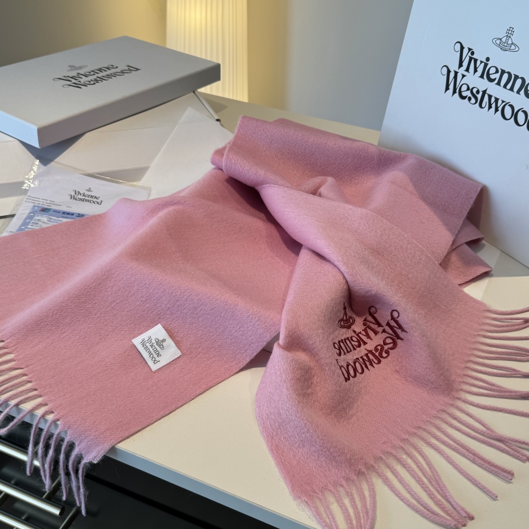 🐂独一无二的绝对牛货♥️美化心了好吗！我爱S的vivienne westwood维维安·西太后出口原单围