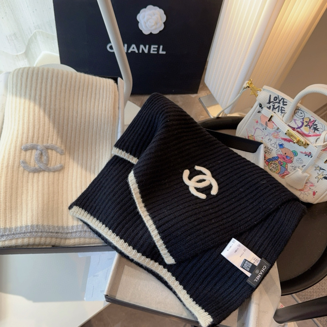 👑👑Chanel25秋冬新款刺绣针织围巾羊绒针织长巾‼️美翻了[流泪]御用殿堂级极品‼️新款在售 进口纯