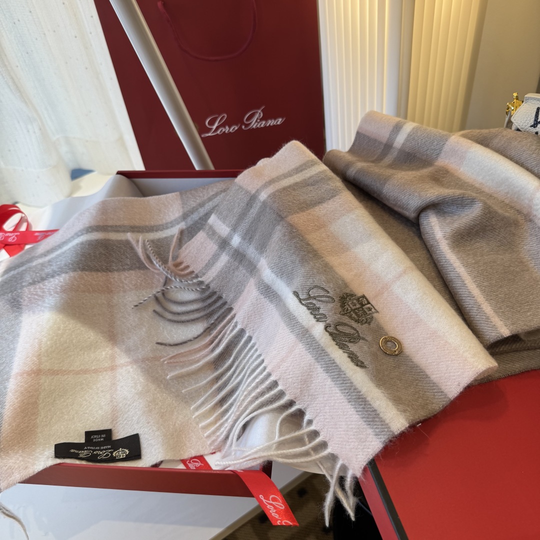 🆕Loro Piana · 诺悠翩雅【贸易公司尾单，极品山羊绒围巾披肩】送人自留都太高大上了😍重磅上新，