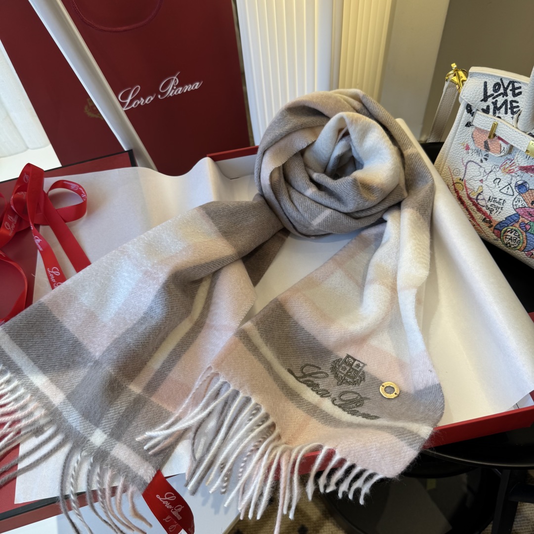 🆕Loro Piana · 诺悠翩雅【贸易公司尾单，极品山羊绒围巾披肩】送人自留都太高大上了😍重磅上新，