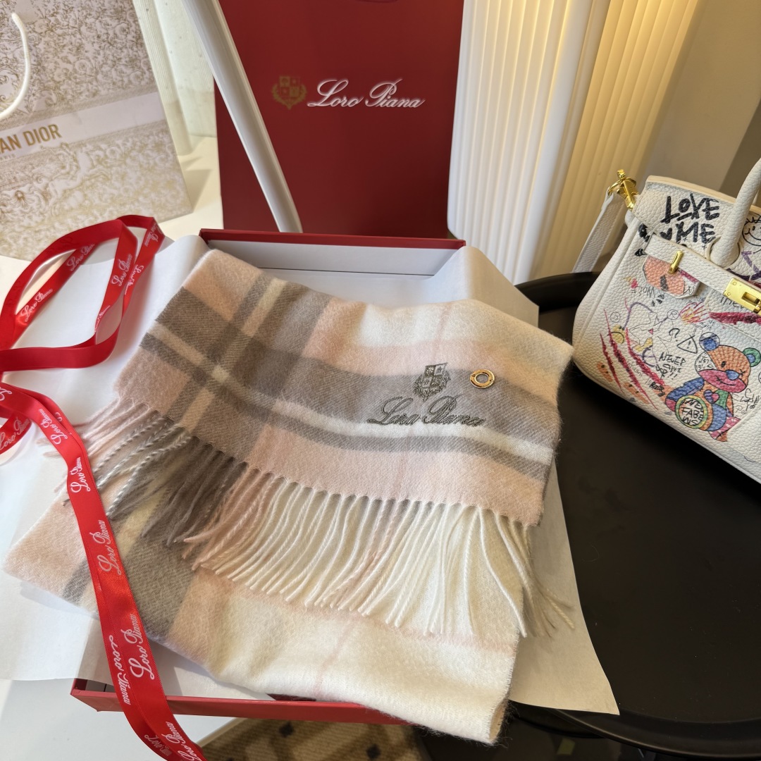 🆕Loro Piana · 诺悠翩雅【贸易公司尾单，极品山羊绒围巾披肩】送人自留都太高大上了😍重磅上新，