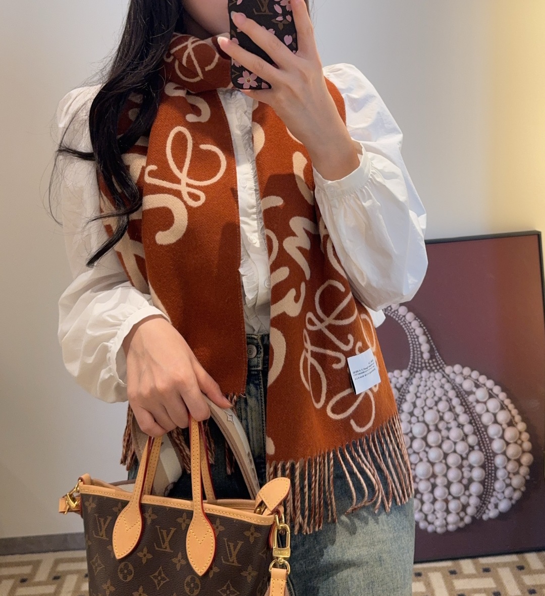 新色罗意威涂鸦款双面围巾，loewe超美新款围巾！超级推荐入手！超难买哦！原单品质好货，甩市场货N条街，