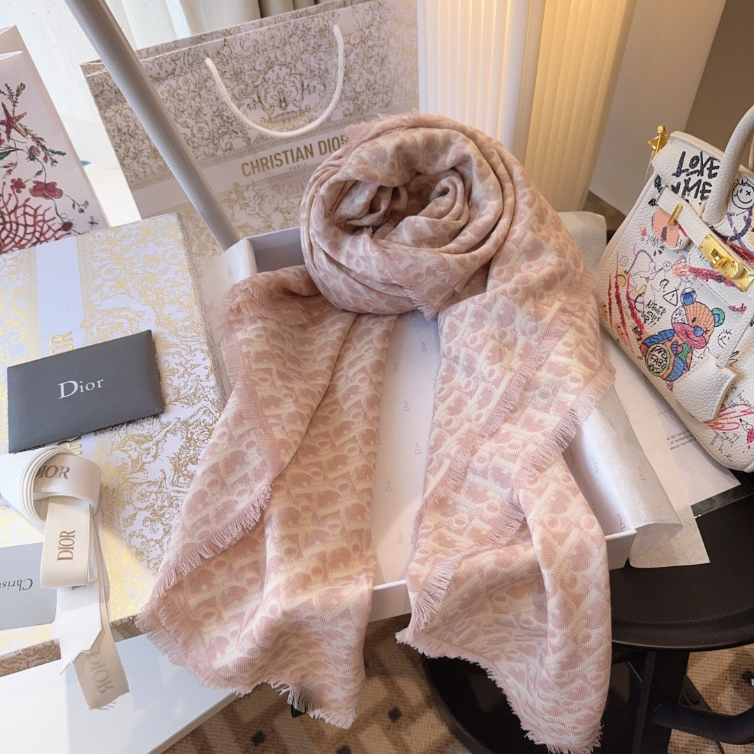 🐴 新款现货💖💖140丝绒方巾双面同色(专柜同步Dior 迪奥)‼️抢‼️VIP推荐 ‼️下手一定要快【