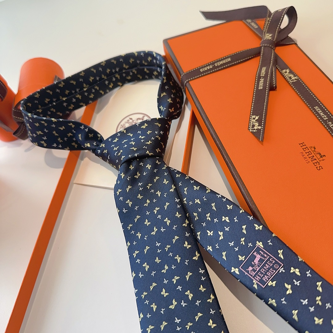 特价P90爱马仕动物系列 男士新款领带 👔👔，让男士可以充分展示自己个性。100%顶级斜纹真丝手工定制‼
