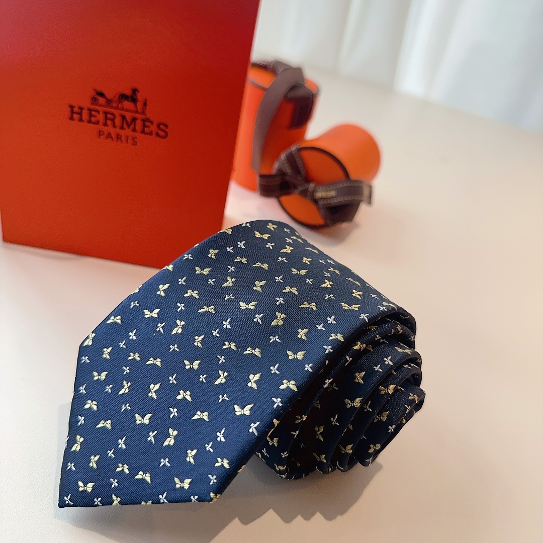特价P90爱马仕动物系列 男士新款领带 👔👔，让男士可以充分展示自己个性。100%顶级斜纹真丝手工定制‼