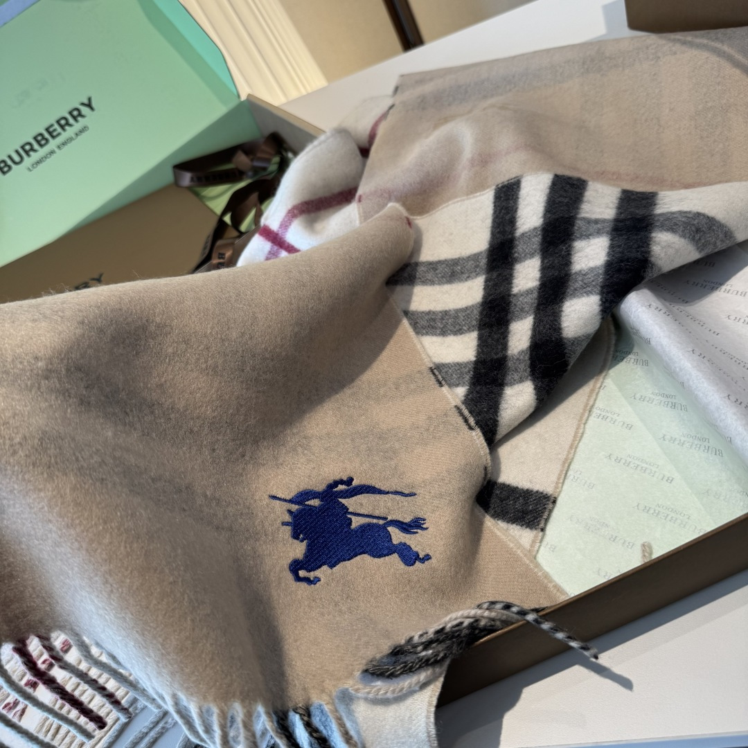 ❤️最新款 B双刺 双面刺绣➕印花➕提花 大密度双面羊绒格子围巾 超高难度工艺 绝非一般copy能做 原