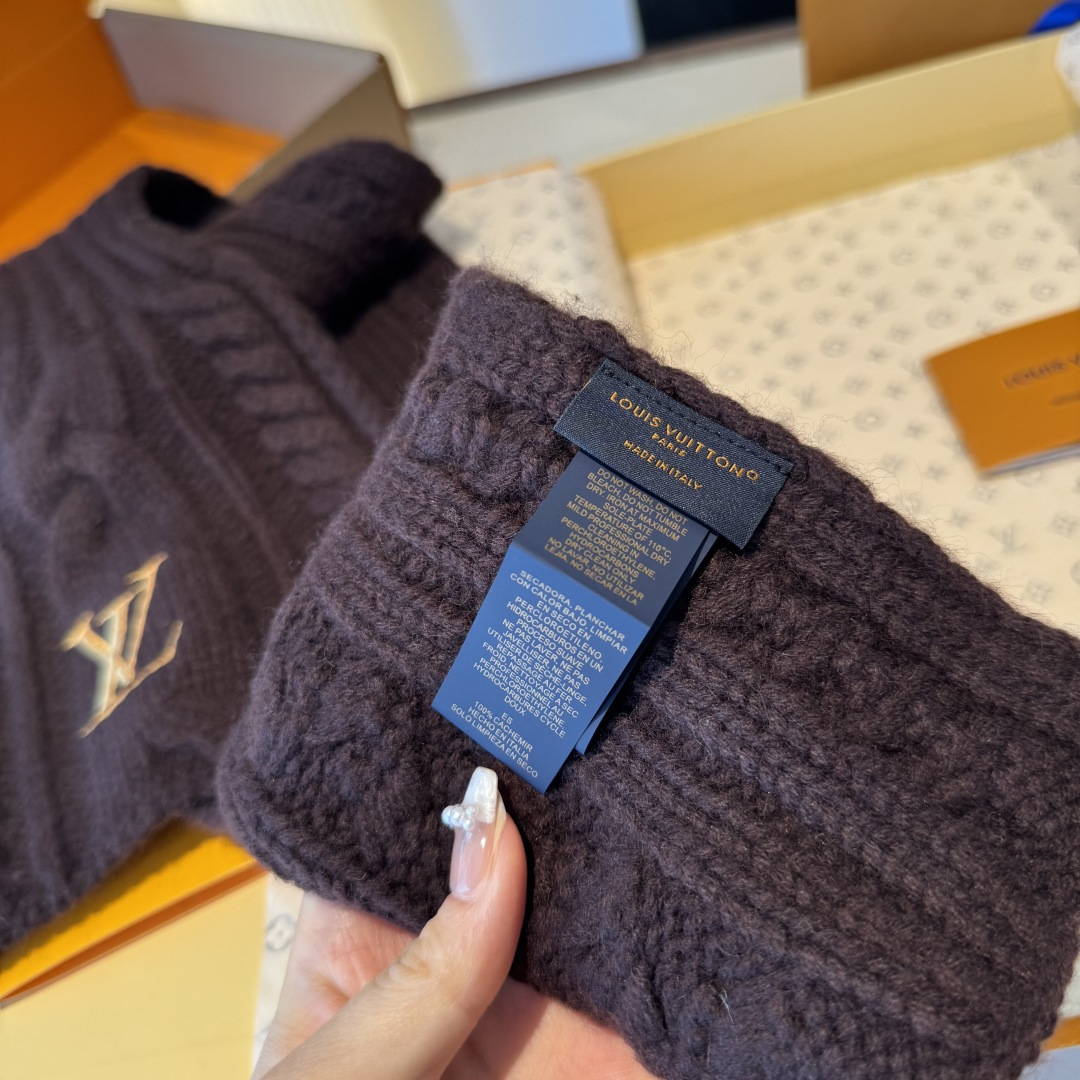 L永不冻结围脖 135*20cm 100%羊毛 Never Freeze 围巾选用柔暖羊毛 升华冬日格调