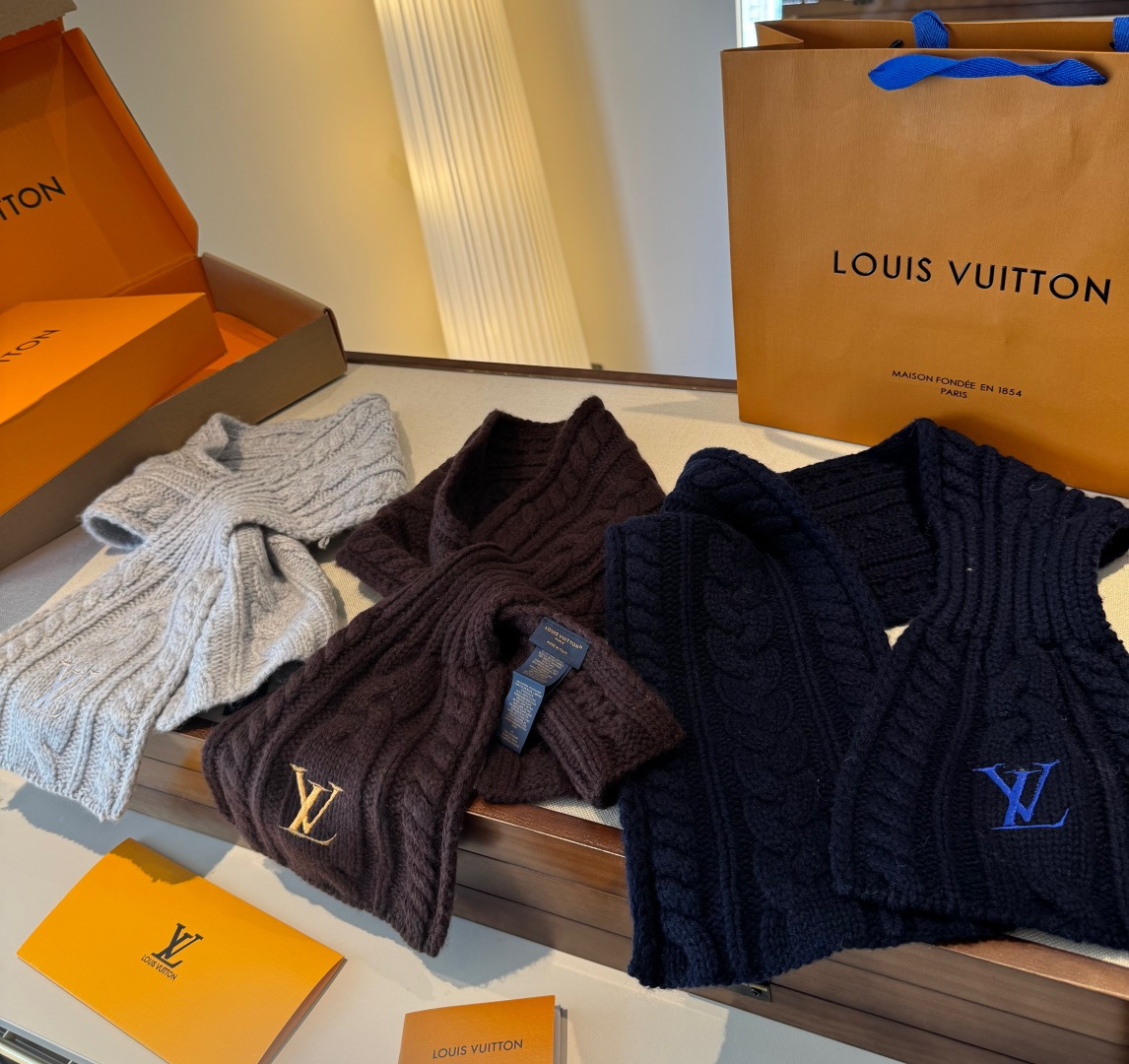 L永不冻结围脖 135*20cm 100%羊毛 Never Freeze 围巾选用柔暖羊毛 升华冬日格调