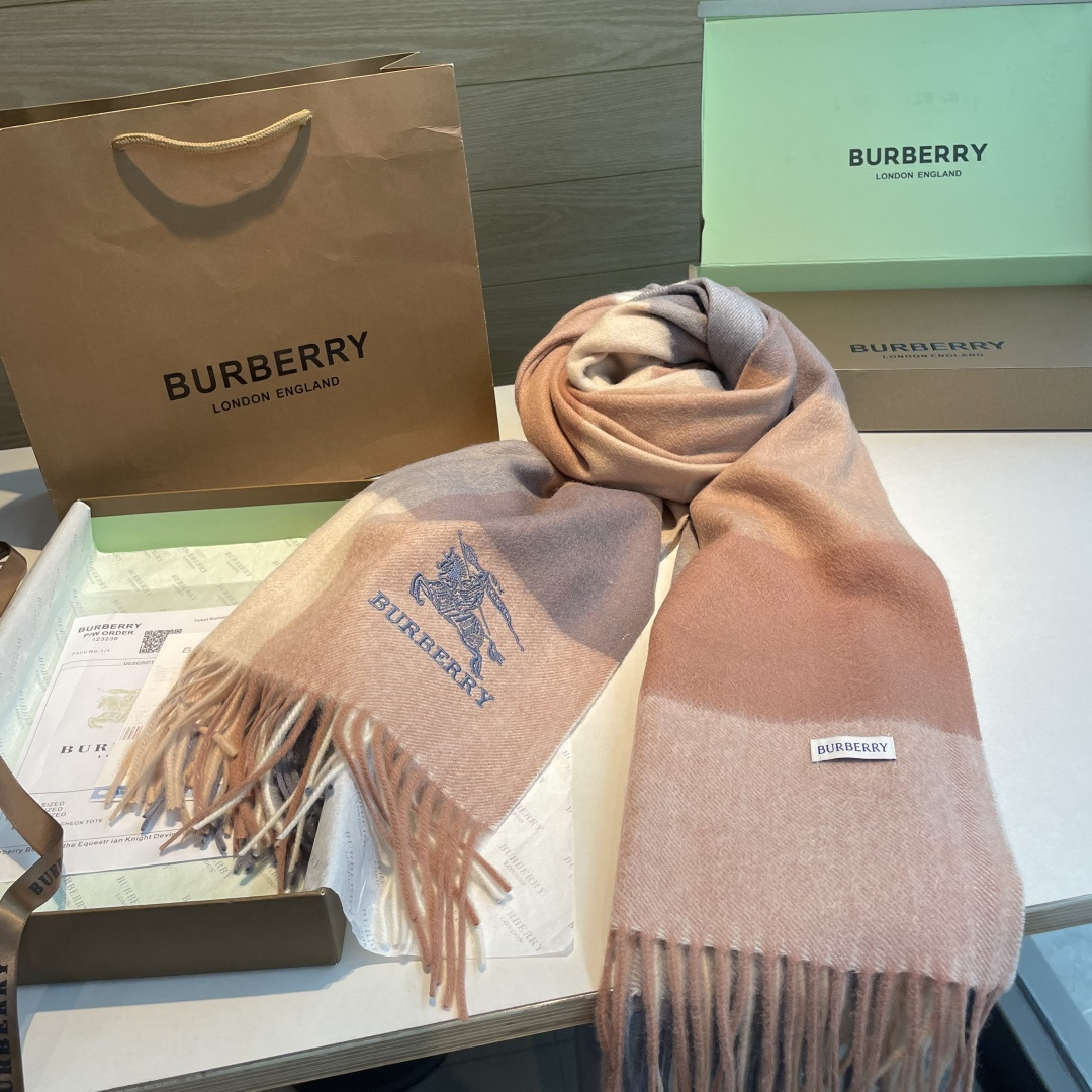 🆕Burberry ·巴宝莉爱心款💗❗️大B家新品围巾披肩‮磅重‬来了❗️bur原单殿堂‮皇级‬室最新款