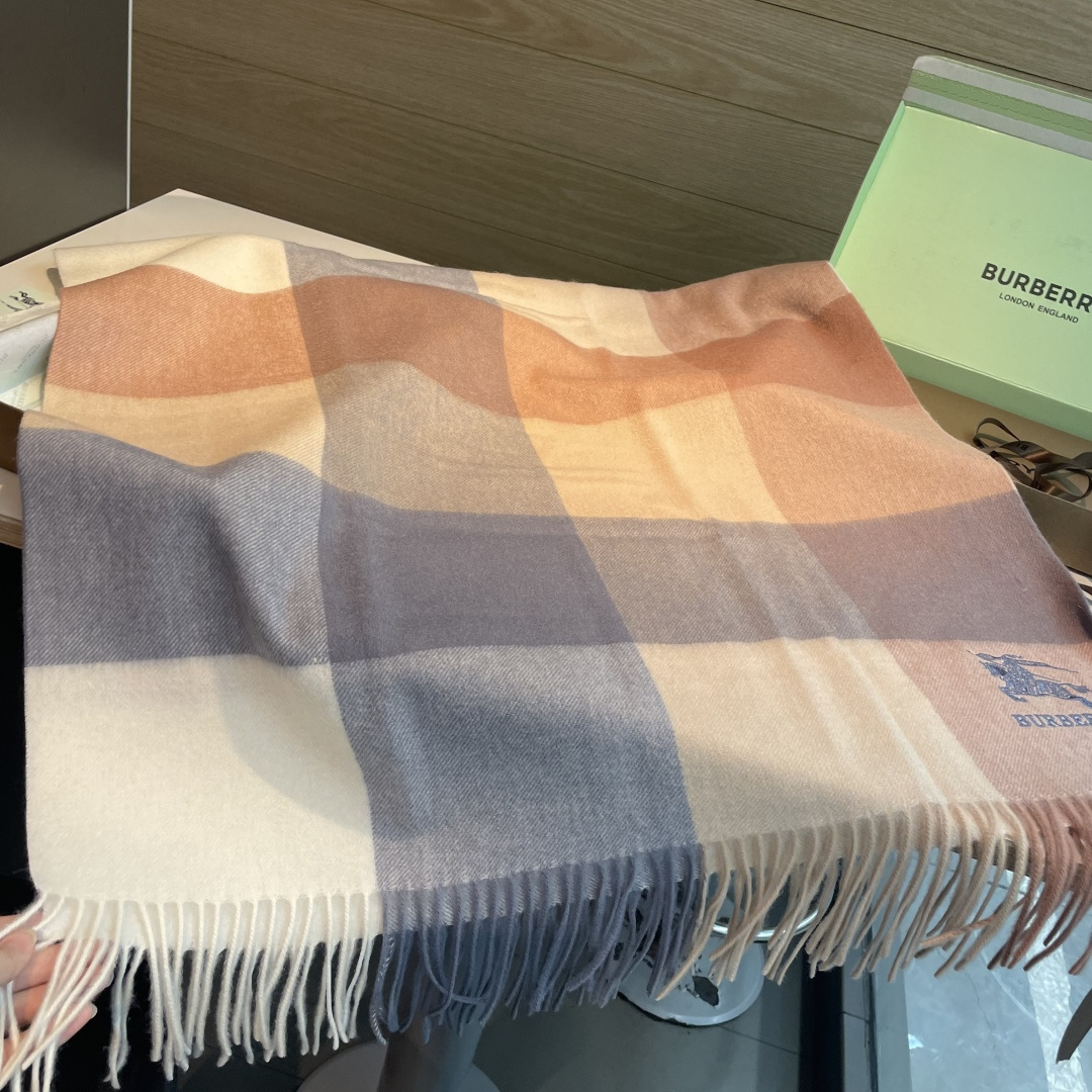 🆕Burberry ·巴宝莉爱心款💗❗️大B家新品围巾披肩‮磅重‬来了❗️bur原单殿堂‮皇级‬室最新款