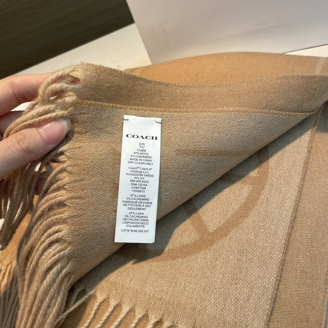混绒 蔻驰 2025年新款到！Coach爆款！披肩也太好看了吧！不仅有颜值还有品质，手感超级软糯和舒服，