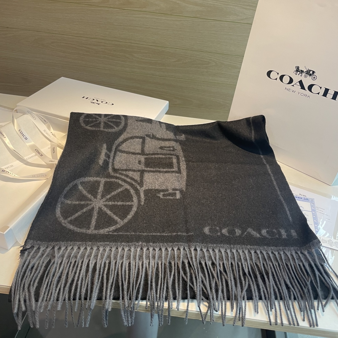 混绒 蔻驰 2025年新款到！Coach爆款！披肩也太好看了吧！不仅有颜值还有品质，手感超级软糯和舒服，