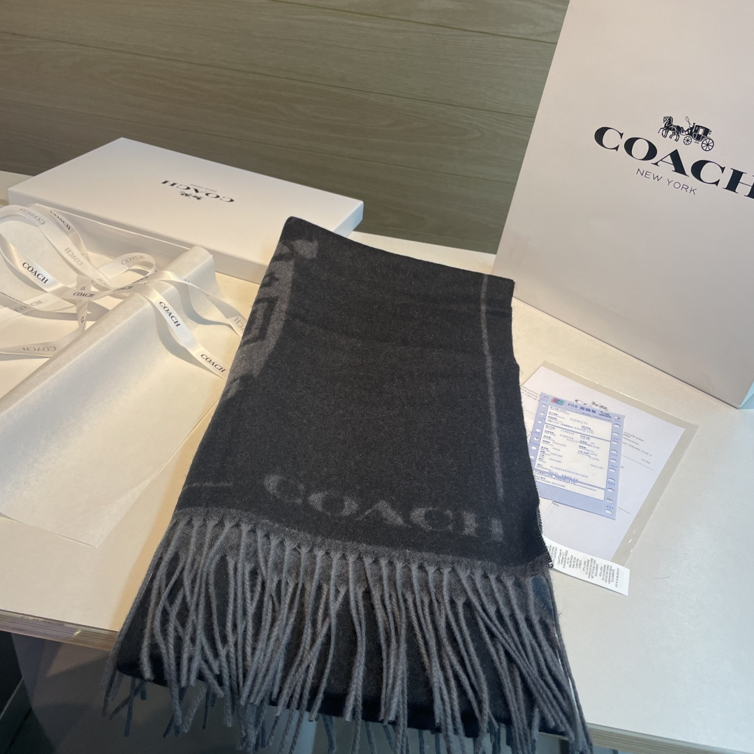 混绒 蔻驰 2025年新款到！Coach爆款！披肩也太好看了吧！不仅有颜值还有品质，手感超级软糯和舒服，