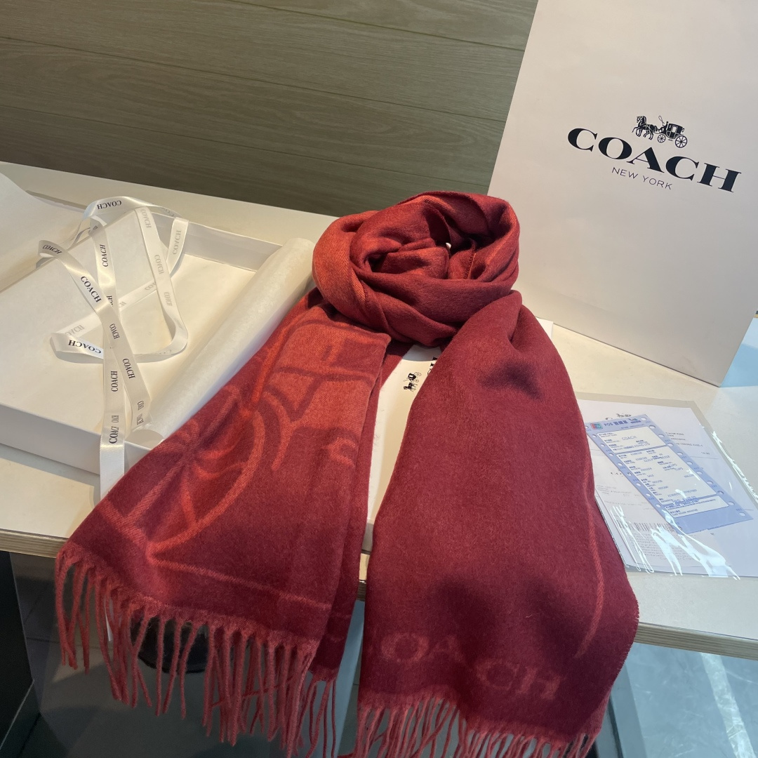 混绒 蔻驰 2025年新款到！Coach爆款！披肩也太好看了吧！不仅有颜值还有品质，手感超级软糯和舒服，