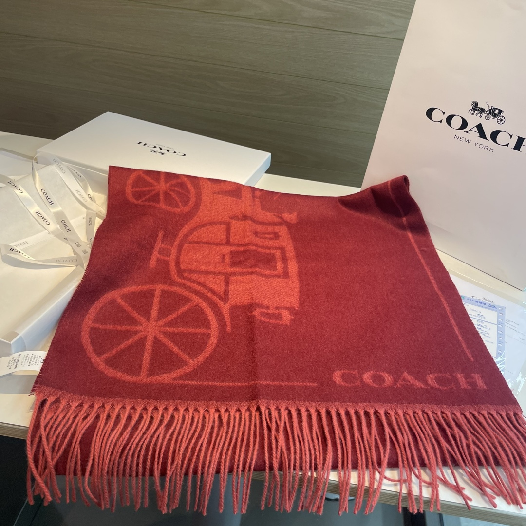 混绒 蔻驰 2025年新款到！Coach爆款！披肩也太好看了吧！不仅有颜值还有品质，手感超级软糯和舒服，