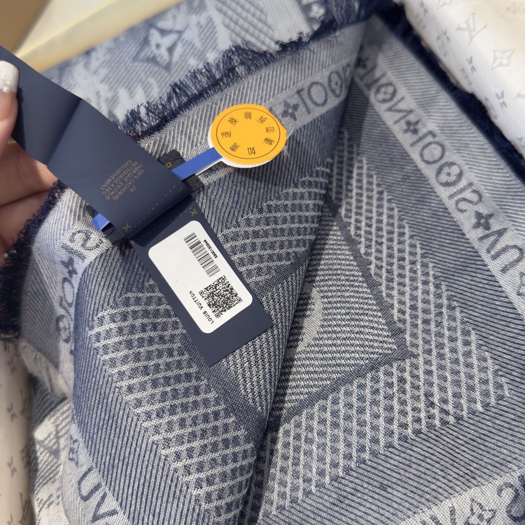 牛仔蓝！皇室LV路易威登极品硬货❗️品质好到几宿都不能正常入眠[流泪]可以pk专柜的最极品的品质❗️ M