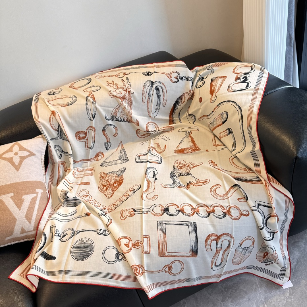 Hermès 弗洛伦斯·曼里克（Florence Manlik）翻阅了埃米尔·爱马仕（Emile Hermès）19世纪末的典藏目录图册