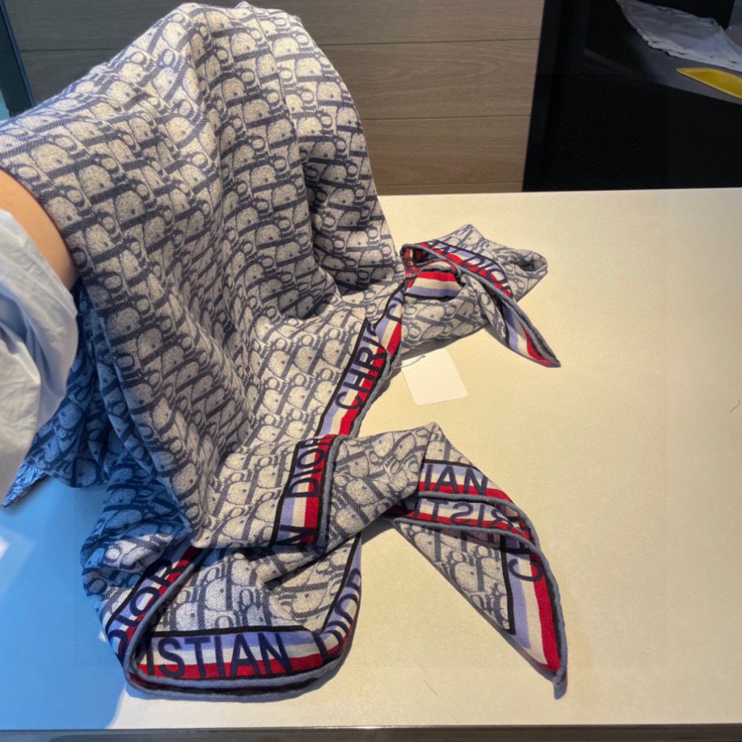 这样的Dior老花真的无敌时髦百搭！！】D/ior新款字母老花人字纹真丝羊绒披肩！！气质到灵魂深处啊。独