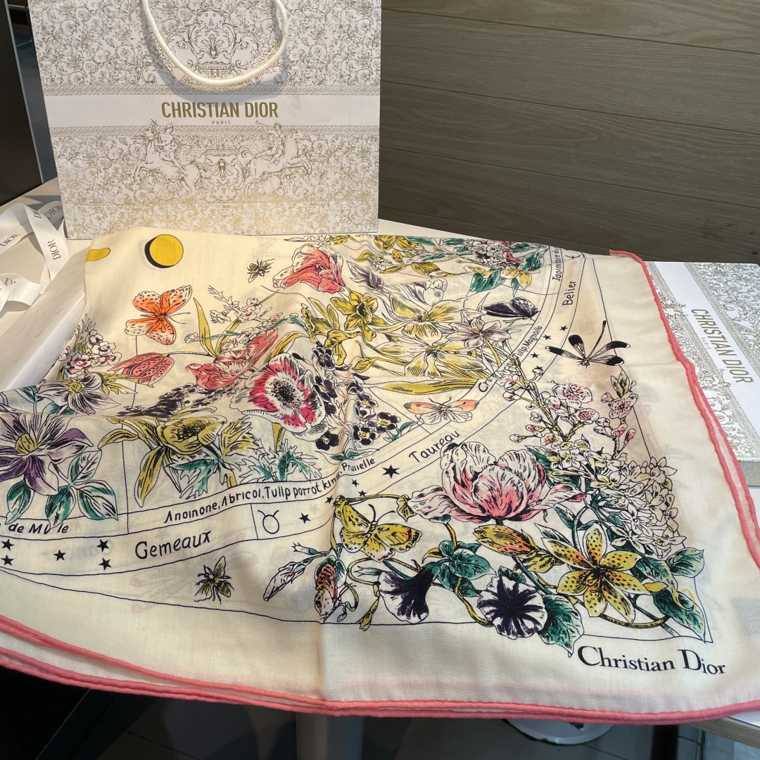 新款现货💖💖140丝绒方巾双面同色（专柜同步Dior 迪奥）‼️抢‼️VIP推荐 ‼️下手一定要快【高端