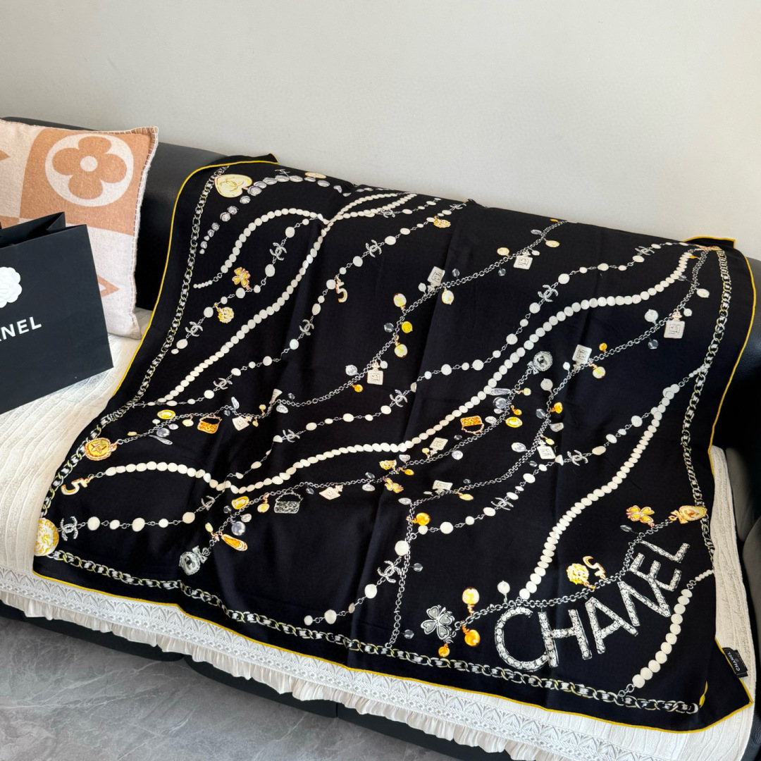 ✨✨【▪️ 优雅型格！这份魅力绝对是艺术大师级才能创作的一线水准❗️】太佩服Chanel这位设计师了，出