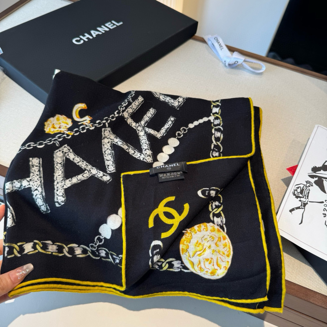 ✨✨【▪️ 优雅型格！这份魅力绝对是艺术大师级才能创作的一线水准❗️】太佩服Chanel这位设计师了，出