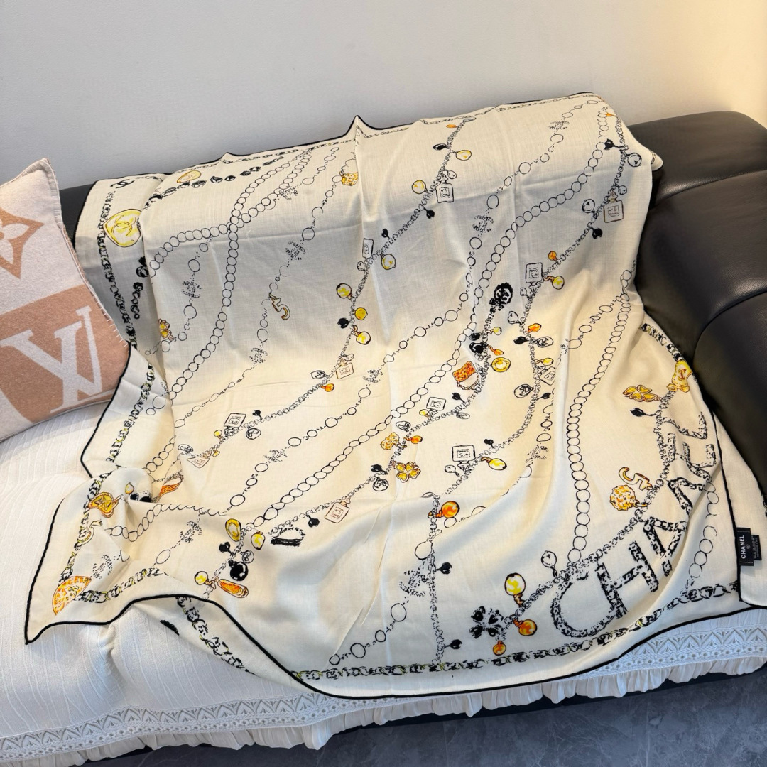 ✨✨【▪️ 优雅型格！这份魅力绝对是艺术大师级才能创作的一线水准❗️】太佩服Chanel这位设计师了，出