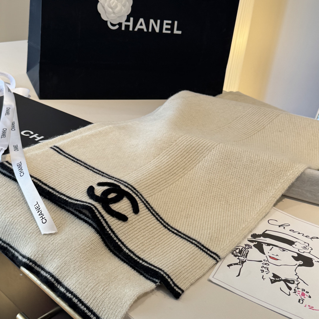Chanel Chanel 香奈儿 新款【小香浮雕双C围巾】 美翻了 御用殿堂级