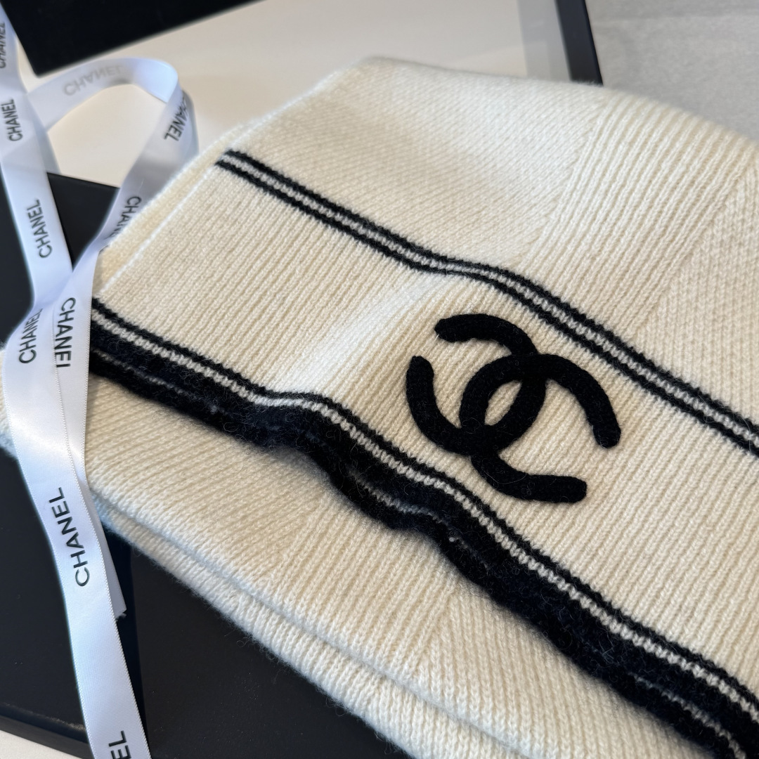 Chanel Chanel 香奈儿 新款【小香浮雕双C围巾】 美翻了 御用殿堂级