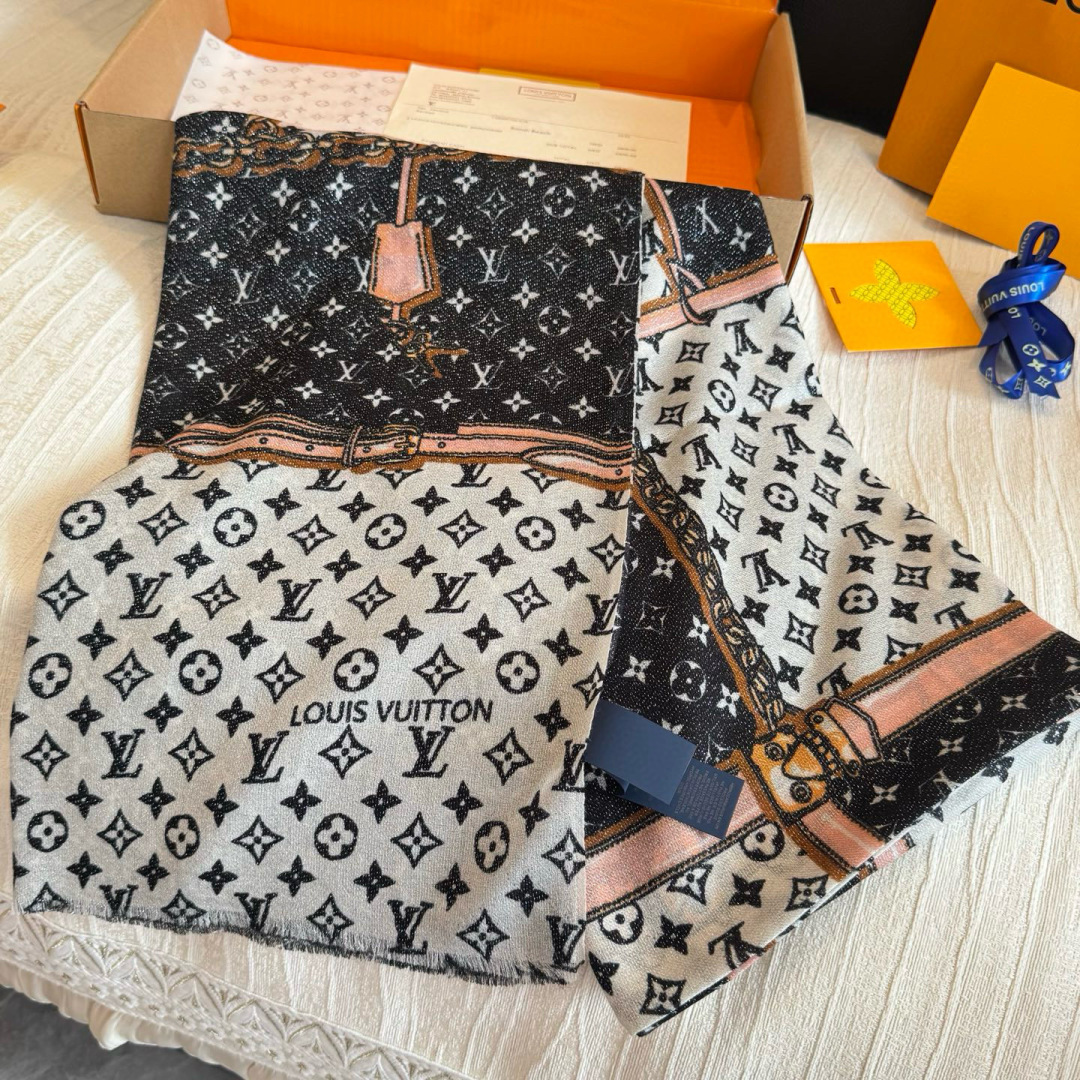 会发光发亮的围巾银丝羊绒长巾✨专柜同步‼️真心赞‼️驴家路易威登经典 Monogram 图案搭配彩色边框