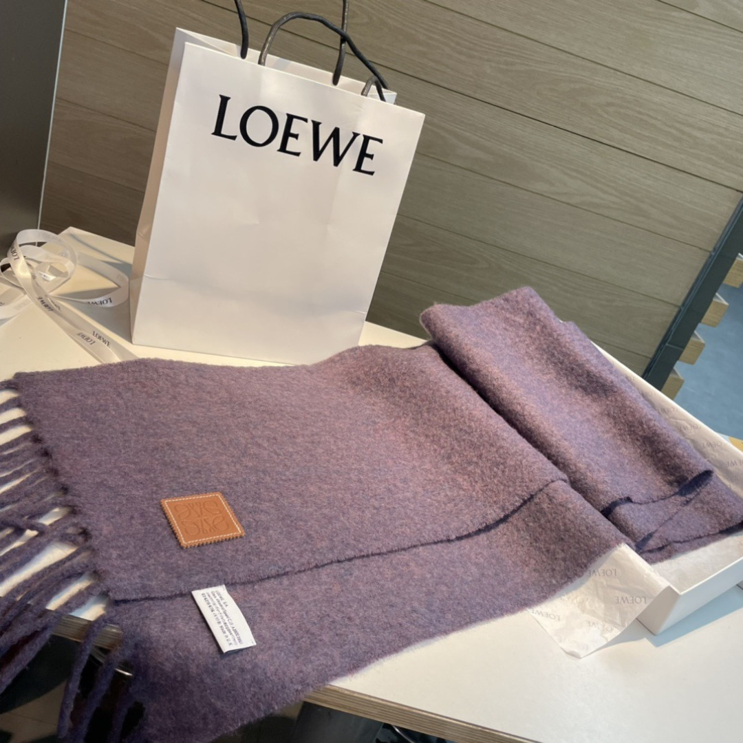 【▪❤️️Loewe超美新款马海毛围巾！超级推荐入手！】质感好货！罗意威主打的马海毛围巾~据说超难买哦！