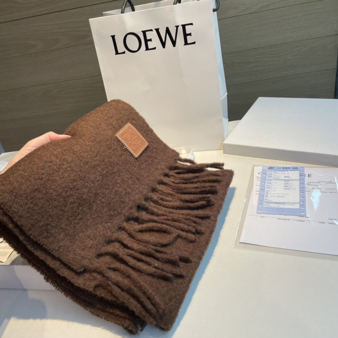 【▪❤️️Loewe超美新款马海毛围巾！超级推荐入手！】质感好货！罗意威主打的马海毛围巾~据说超难买哦！