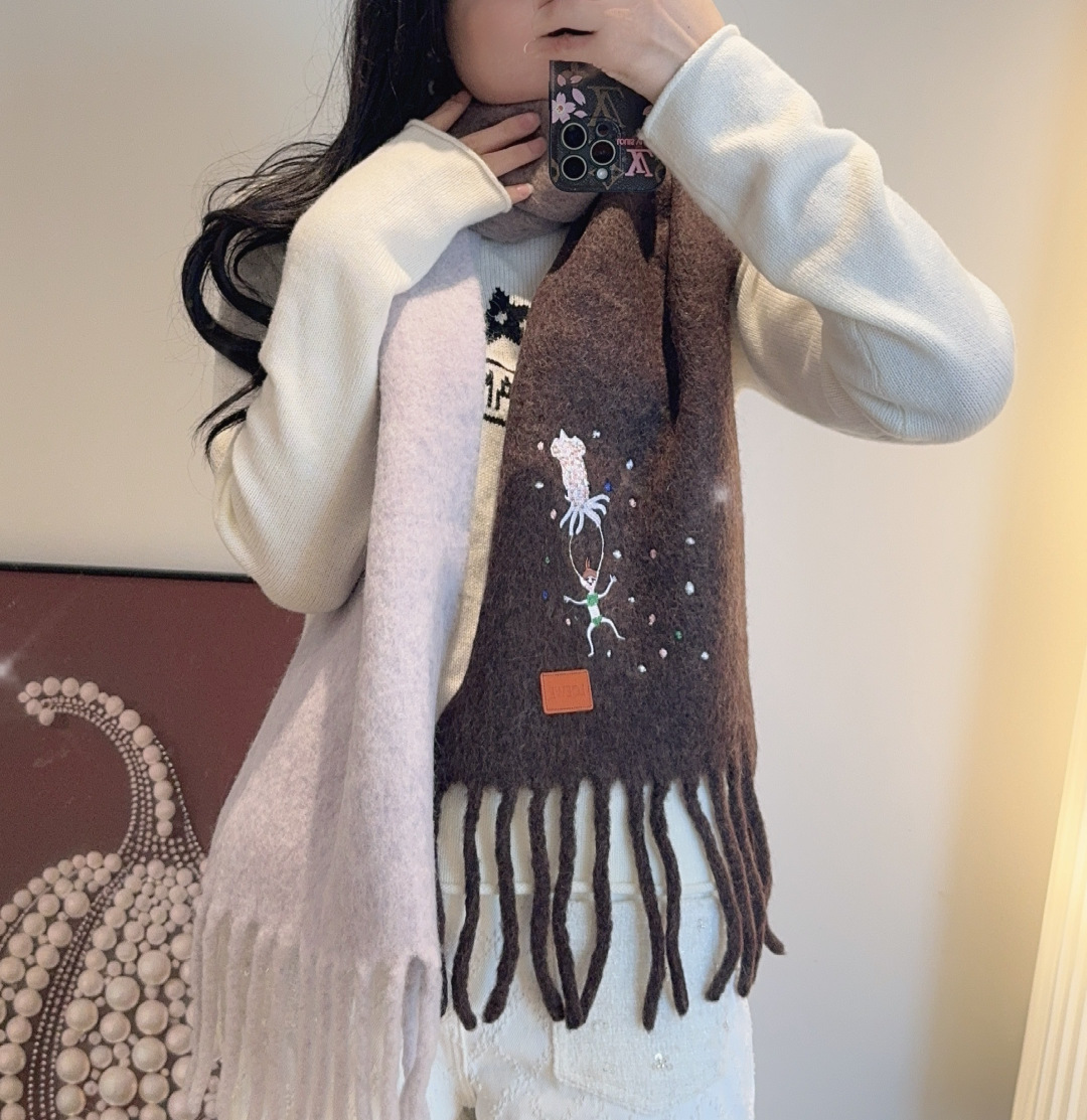 【▪❤️️Loewe超美新款马海毛围巾！超级推荐入手！】质感好货！罗意威主打的马海毛围巾~据说超难买哦！