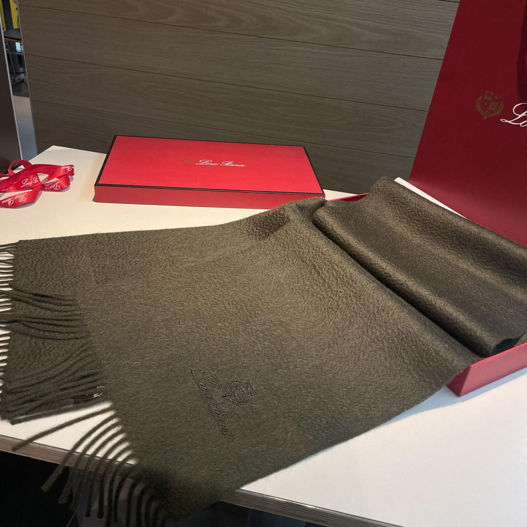 Loro Piana · 诺悠翩雅秋冬新品❗️【极品山羊绒小围巾】送人自留都太高大上了😍重磅上新，爆款爆