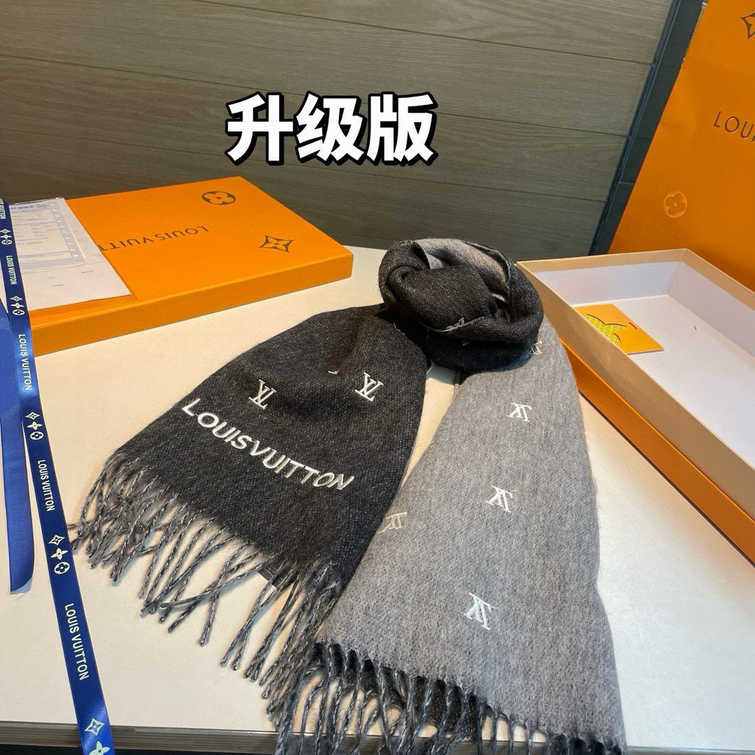 Louis Vuitton Louis Vuitton 渠道独家特供大驴 款满天星当季双面热款女羔绒两用围巾