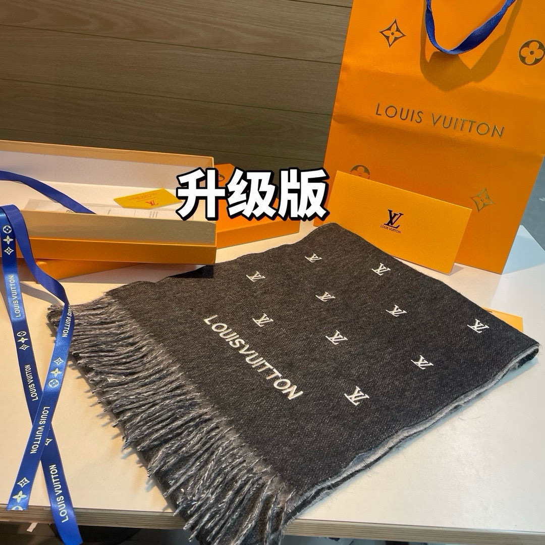 Louis Vuitton Louis Vuitton 渠道独家特供大驴 款满天星当季双面热款女羔绒两用围巾
