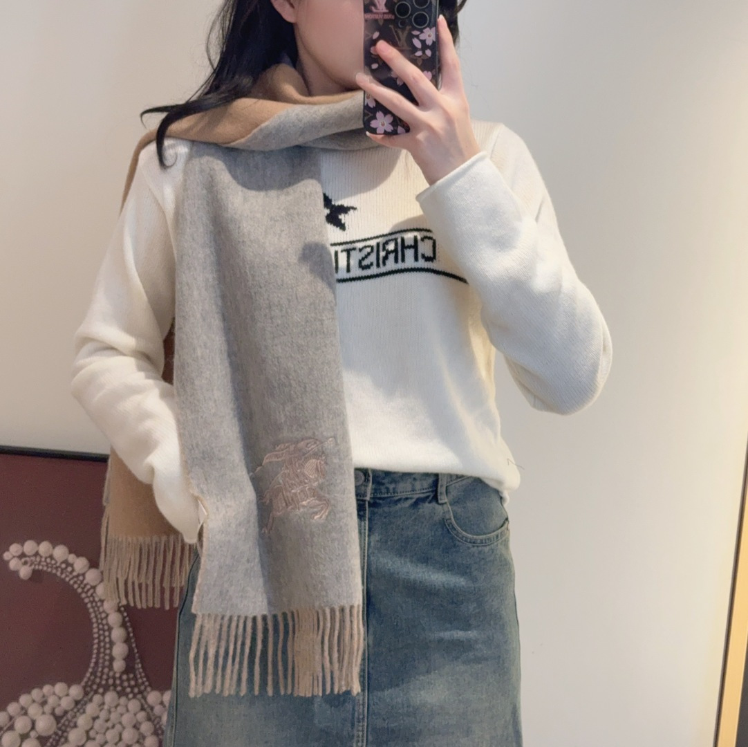 ✨✨Burberry · 巴宝莉双面围巾❗好看的要疯掉了，太有型太有魅力了❗❗非常斯文时尚的秋冬单品！真