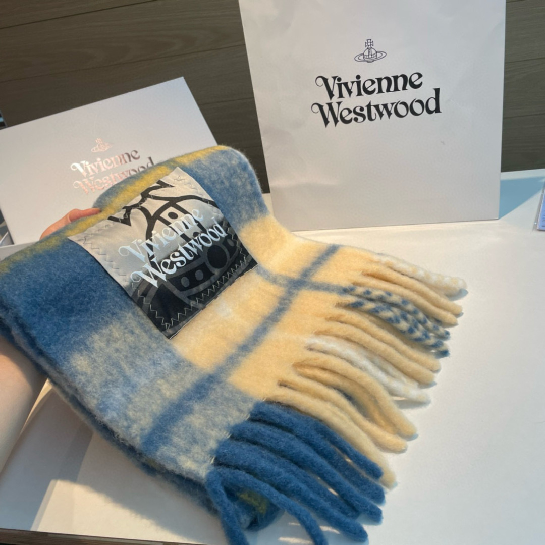 新款到货‼️𝐕𝐢𝐯𝐢𝐞𝐧𝐧𝐞 𝐖𝐞𝐬𝐭𝐰𝐨𝐨𝐝🪐✨经典大土星马海毛围巾 vivienne westwoo
