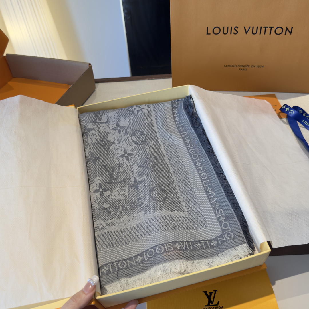 皇室LV路易威登极品硬货❗️品质好到几宿都不能正常入眠[流泪]可以Pk专柜的最极品的品质❗️ Malle