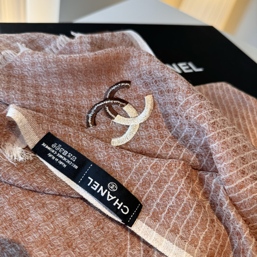 ，2025 年香奈儿极品原单 渐变色[玫瑰]非常温柔美丽的配色！高尖端产物⚠️重磅呈现 ，绝无仅有 史无