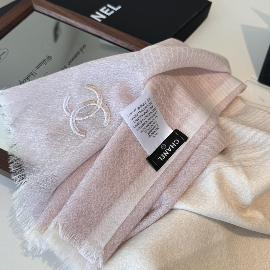 ，2025 年香奈儿极品原单 渐变色[玫瑰]非常温柔美丽的配色！高尖端产物⚠️重磅呈现 ，绝无仅有 史无