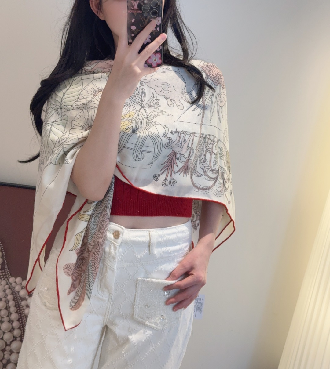 爱马仕（Hermes）2025年秋冬抢先 上新💞【双面同色丝毛方巾】手工卷边山羊绒和真丝混纺披肩（70%